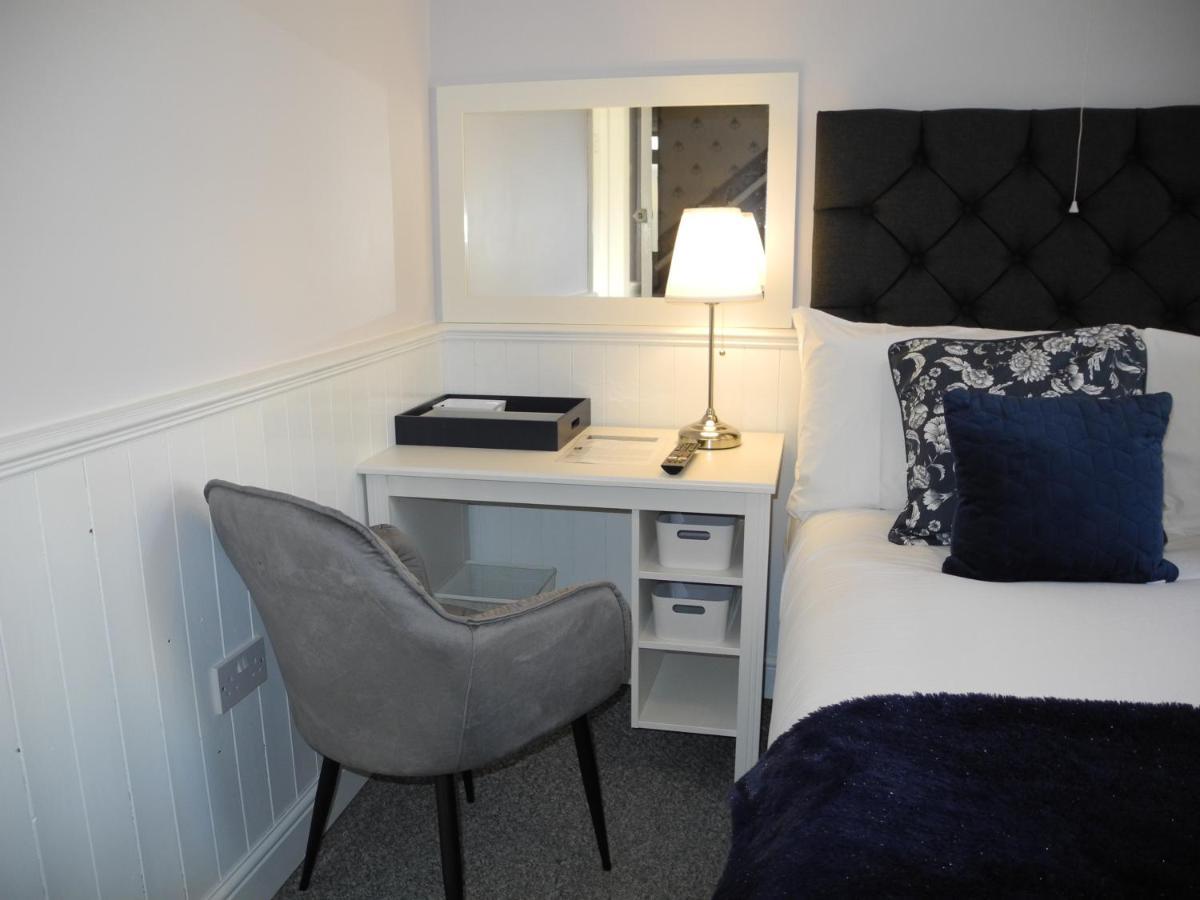 Heathcliff House B&B Exclusively For Adults Free Large Carpark 토키 외부 사진