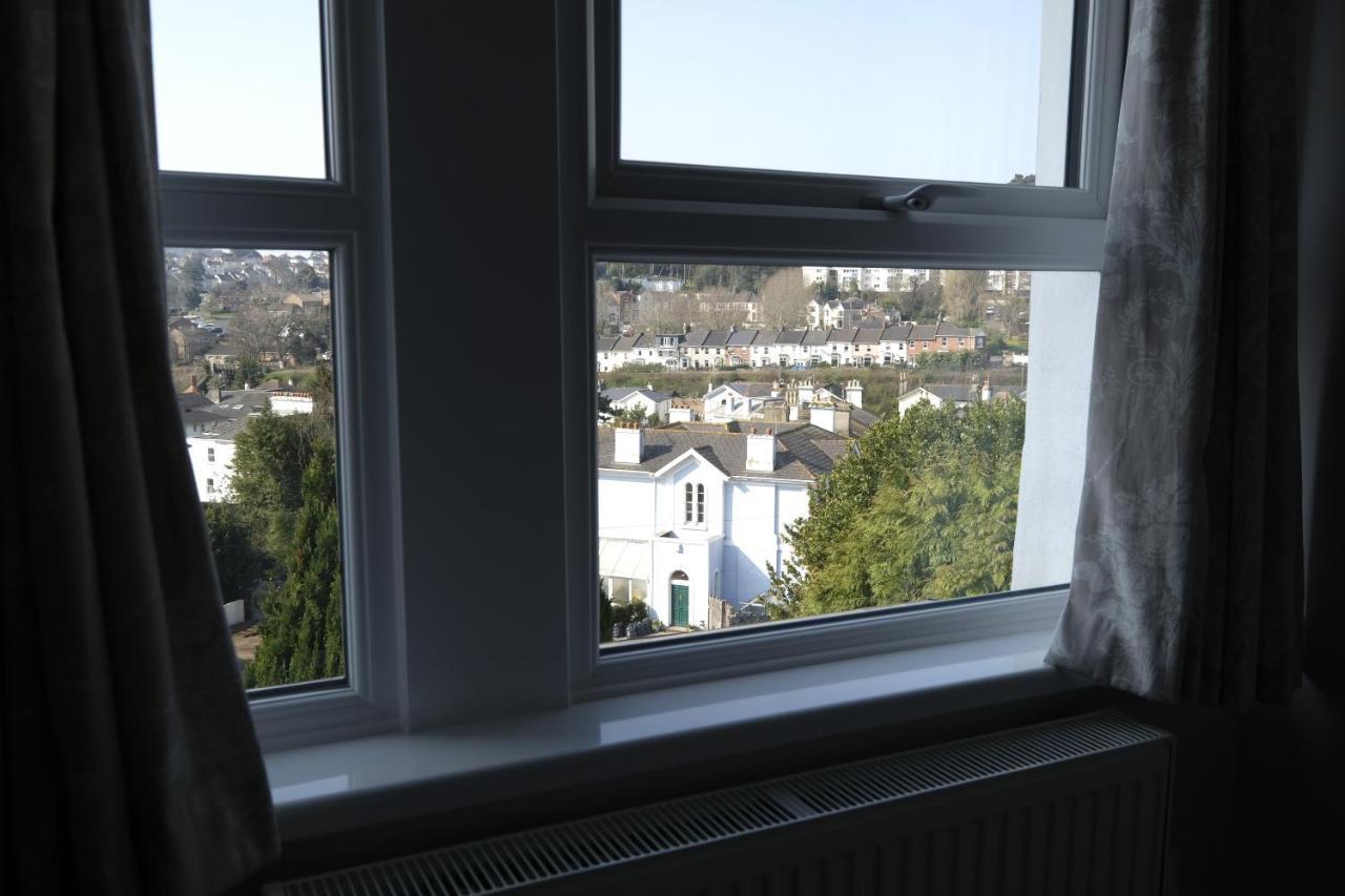 Heathcliff House B&B Exclusively For Adults Free Large Carpark 토키 외부 사진