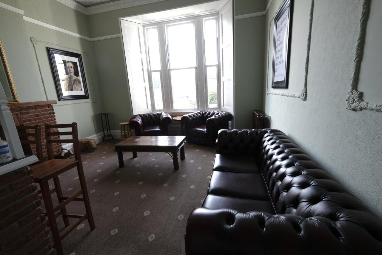 Heathcliff House B&B Exclusively For Adults Free Large Carpark 토키 외부 사진