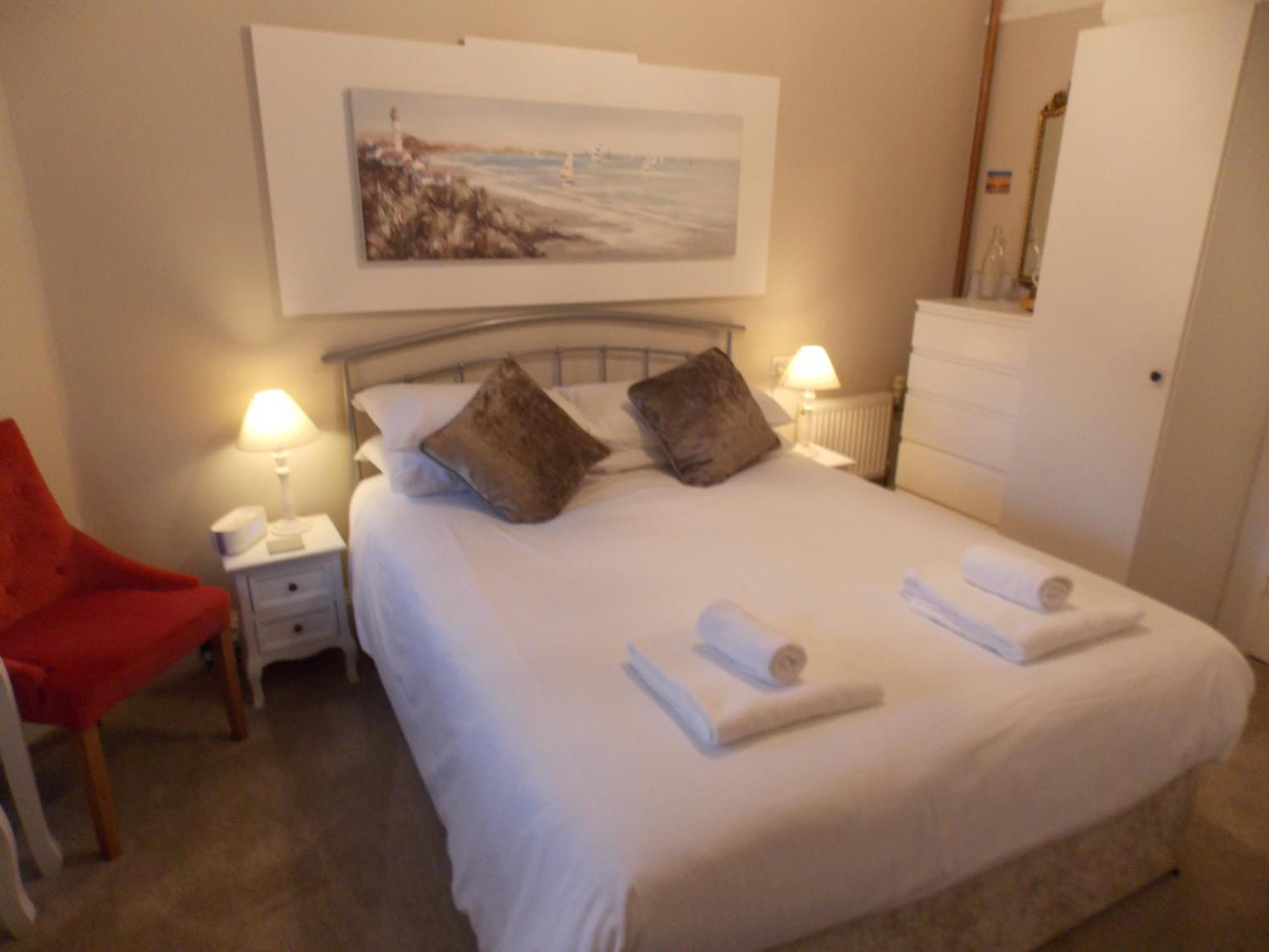 Heathcliff House B&B Exclusively For Adults Free Large Carpark 토키 외부 사진
