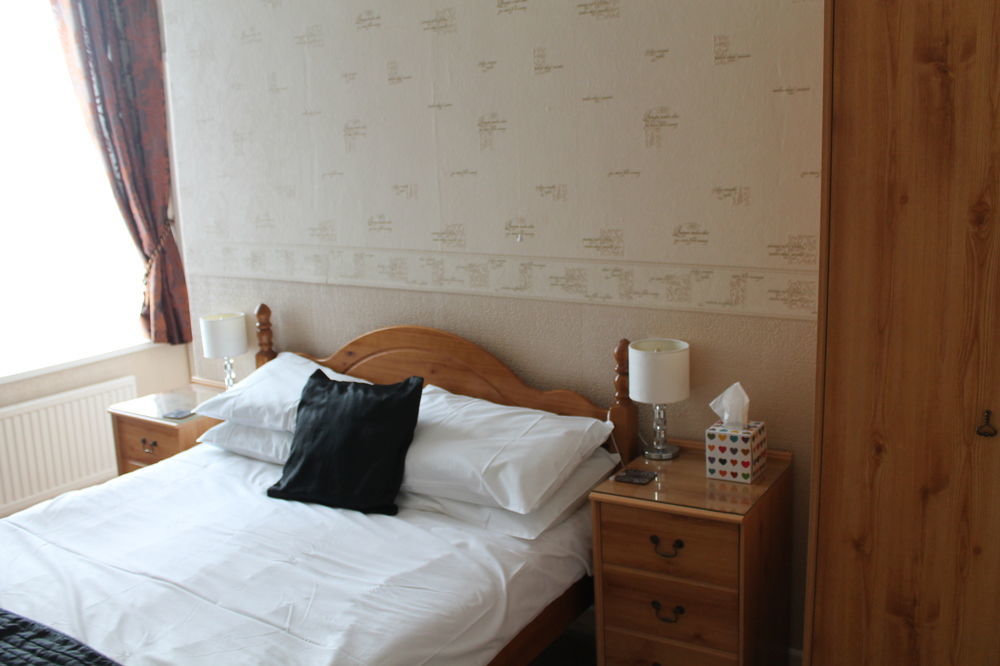 Heathcliff House B&B Exclusively For Adults Free Large Carpark 토키 외부 사진