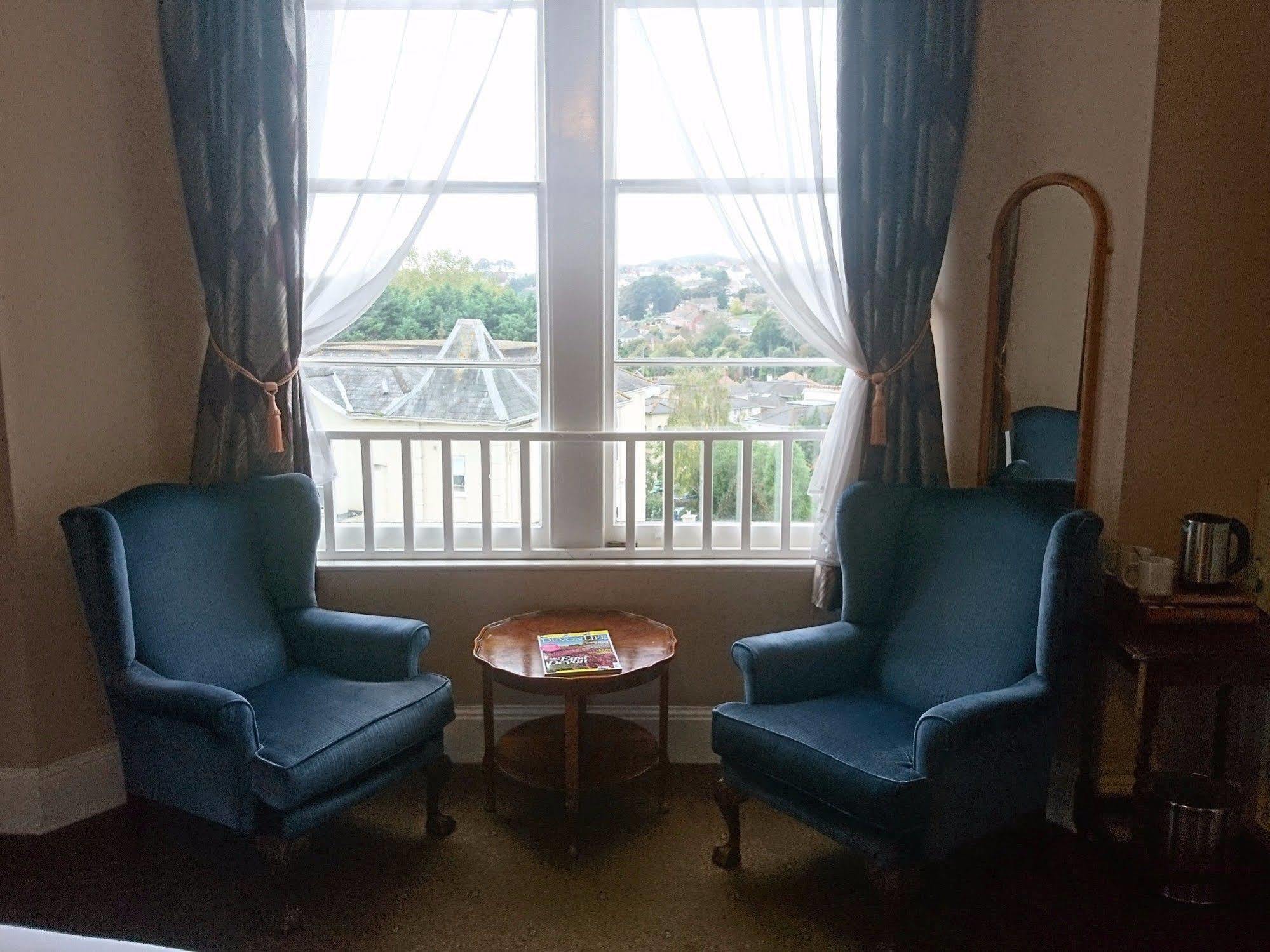 Heathcliff House B&B Exclusively For Adults Free Large Carpark 토키 외부 사진